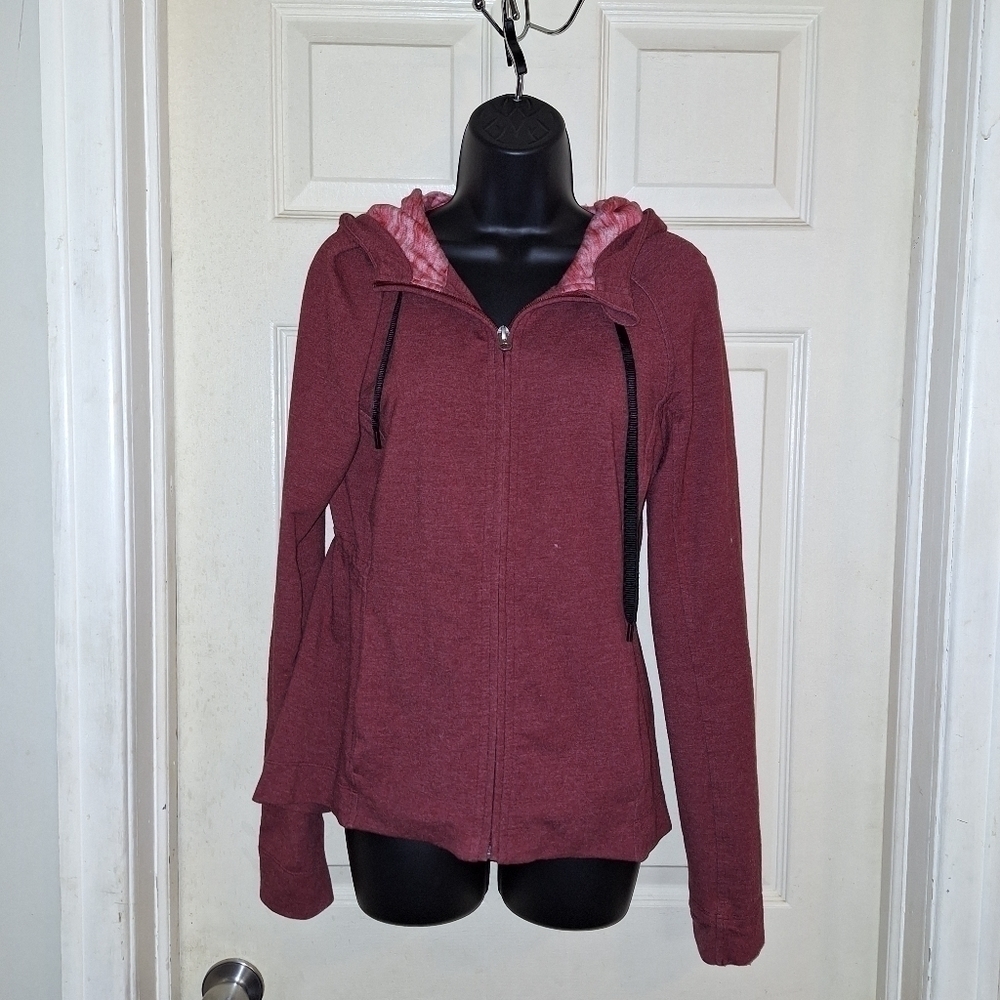Lululemon hooded zip-up sweatshirt size 6